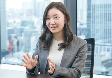 運用社員画像2